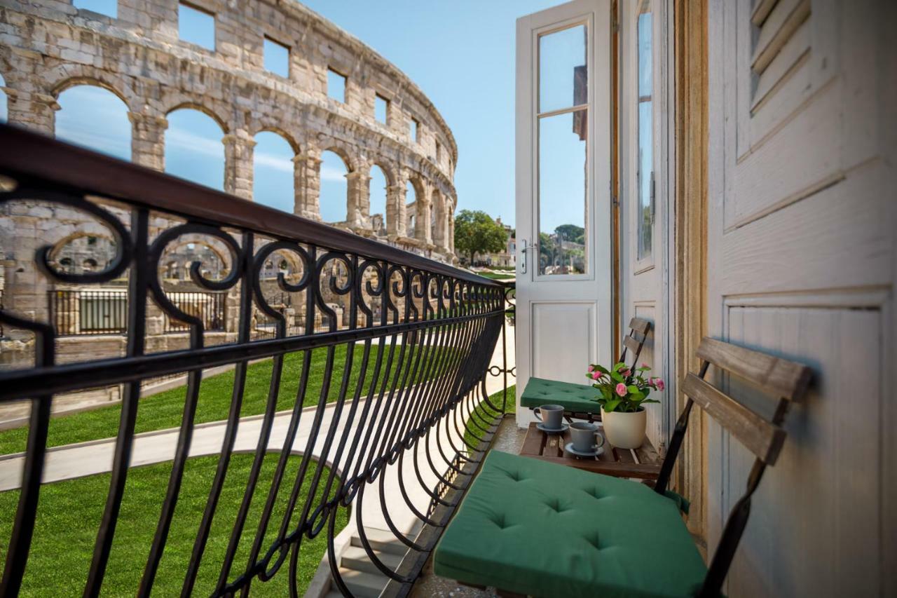 Amphitheatre Premium Apartment With Seaview Pula Exterior photo